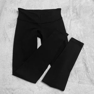 Black Lululemon leggings
